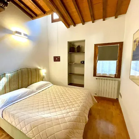 Charming In The Very Heart Of Apartment Florence